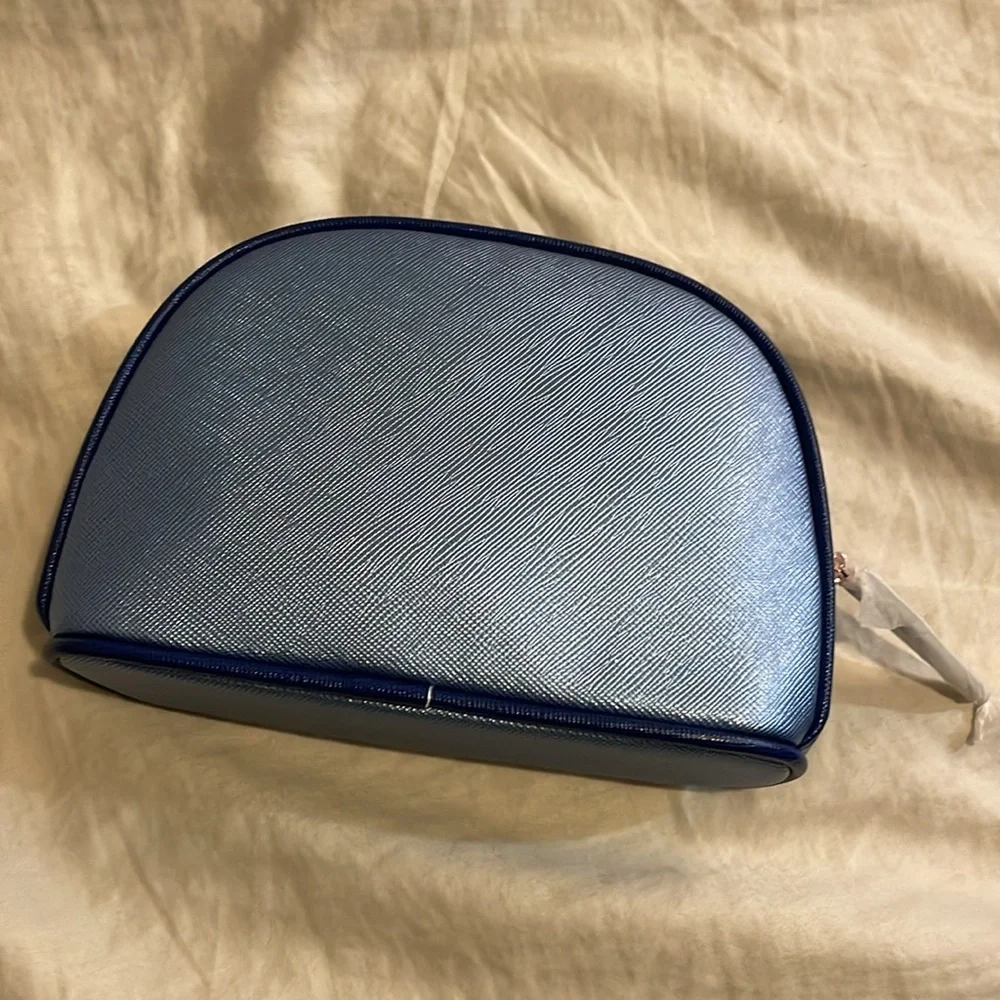La Mer Metallic Makeup Pouch Clutch